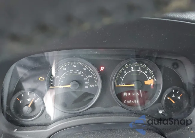 1C4NJRFBXGD775957: 44282356