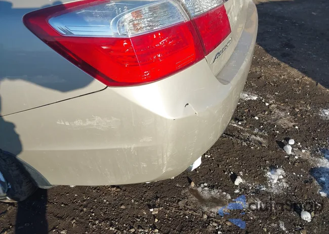 1HGCR2F50DA003015: 44282367