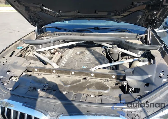 5UXCR6C09LLL82175: 44282392