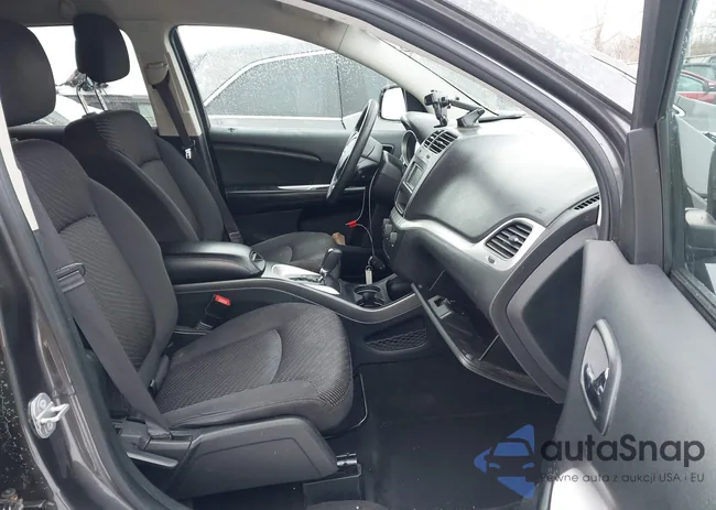 3C4PDDBGXFT646081: 44282532