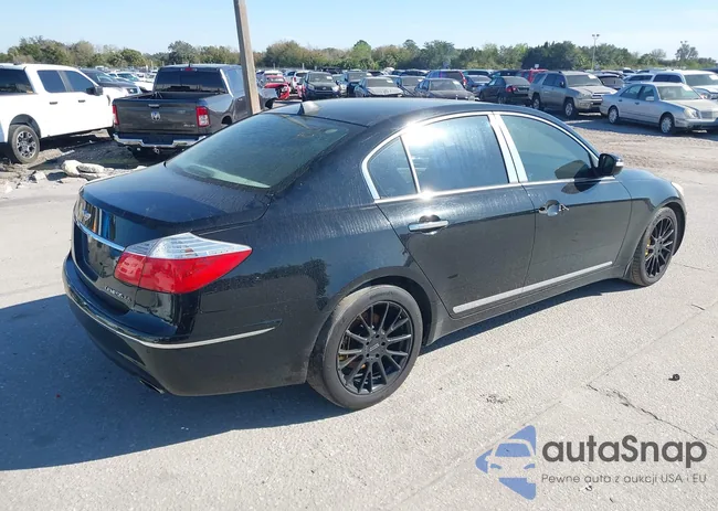 KMHGC4DF3BU140210: 44282547