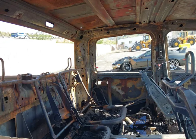 1C6RR7NT0DS515817: 44282563