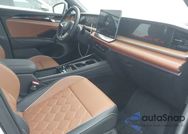 3VVUW7RM7TM025558: 44282611