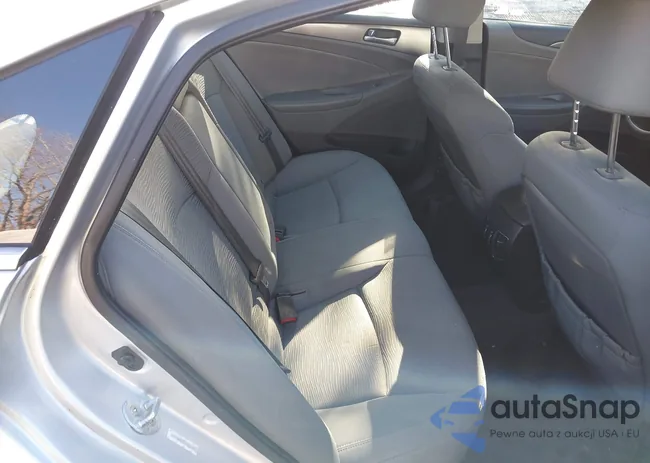 KMHEC4A43CA038421: 44282638