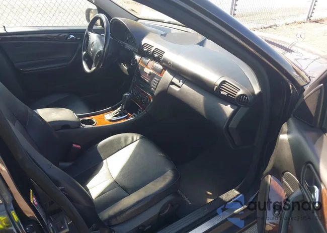 WDBRF81J75F716490: 44281765