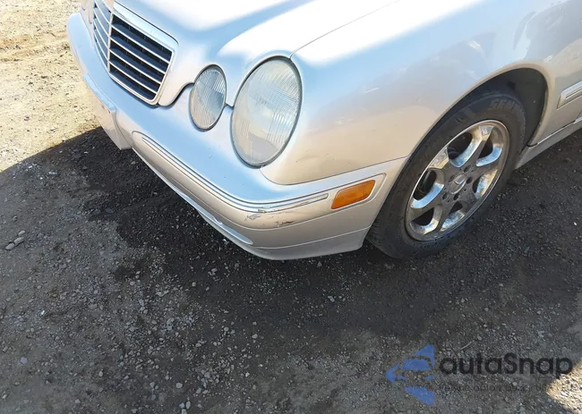 WDBJF65J52B396892: 44281808