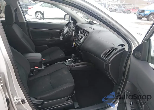 4A4AR3AU5FE012467: 44281825