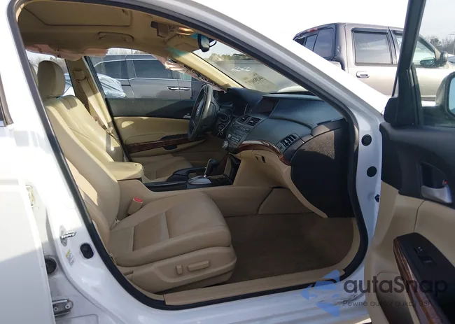 1HGCP3F87CA034007: 44281909