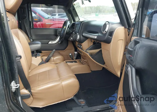 1C4HJWEG3CL197046: 44281914