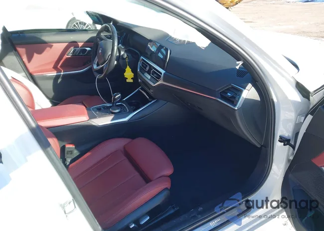 3MW5R7J04N8C31643: 44281991