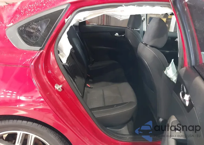 3KPF34AD1KE013828: 44282011