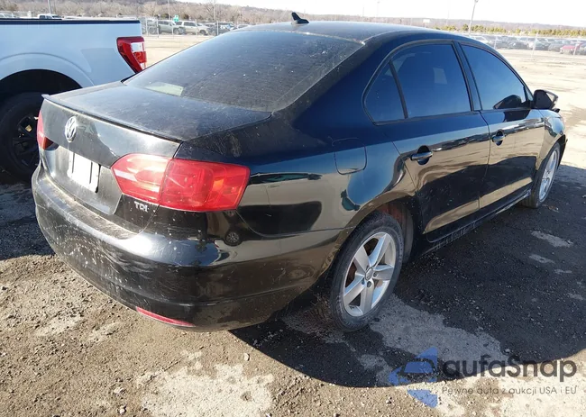 3VWLL7AJ1BM070026: 44283084