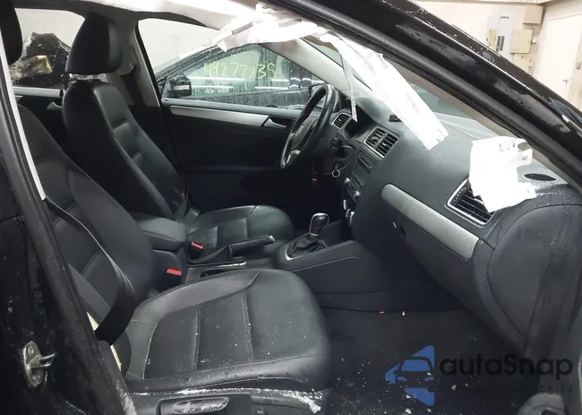 3VWDP7AJ2DM456059: 44283124