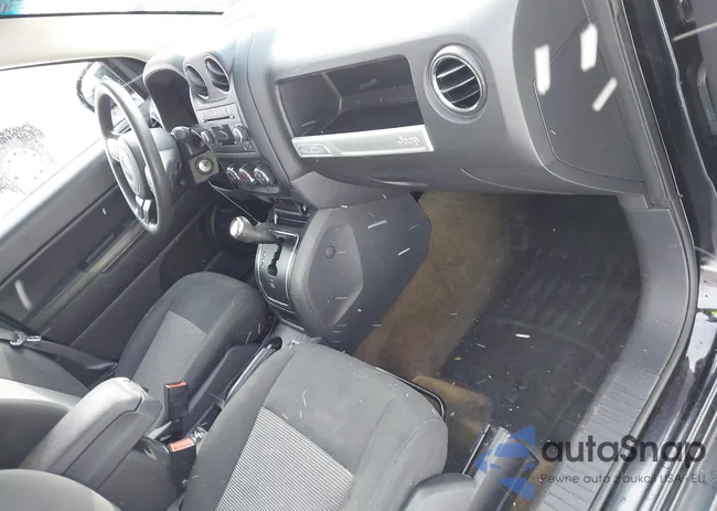 1C4NJDBB2GD733209: 44283437