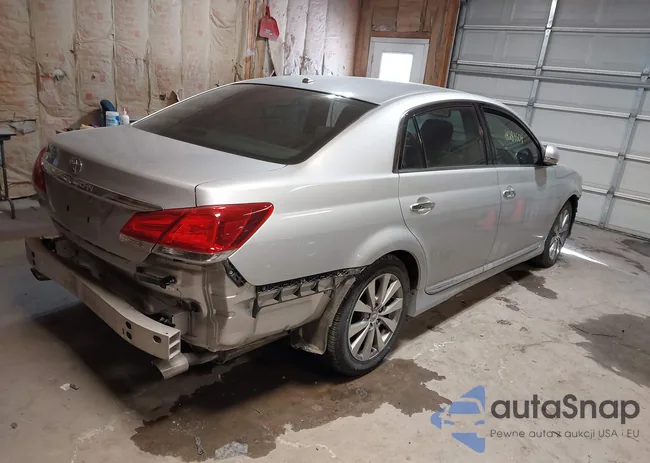 4T1BK3DB6BU378864: 44283504