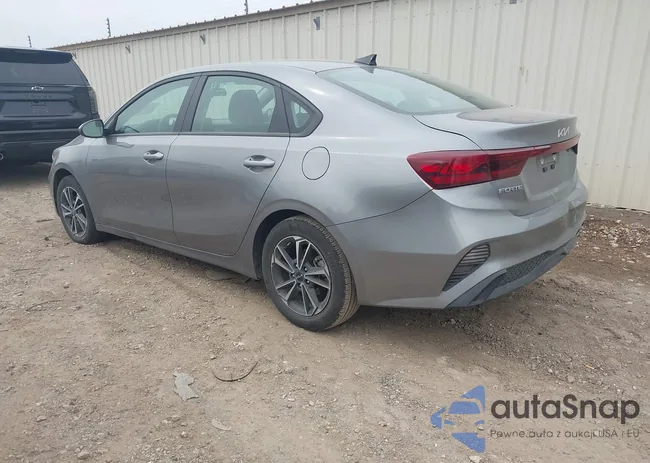 3KPF24AD8RE764471: 44283567