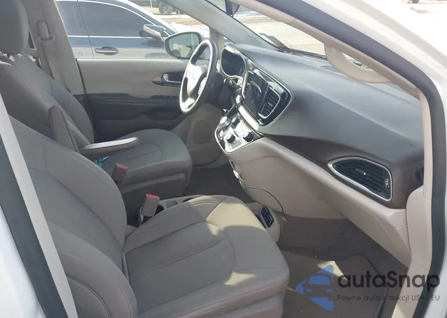 2C4RC1DG8HR676712: 44283610