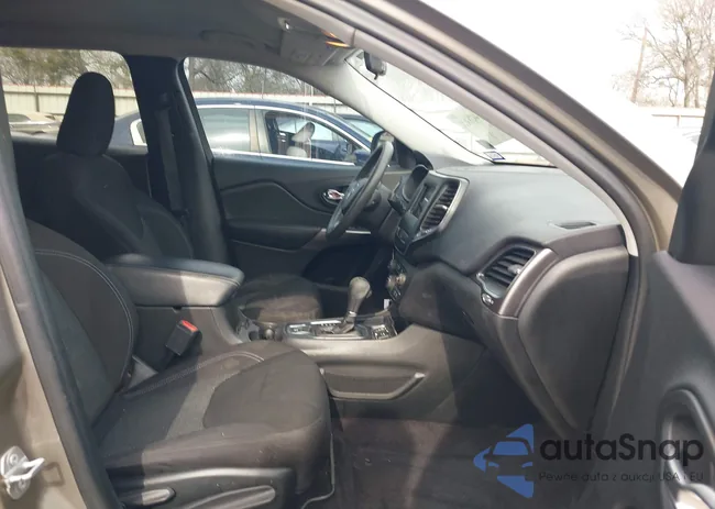 1C4PJLCB7KD221441: 44283621