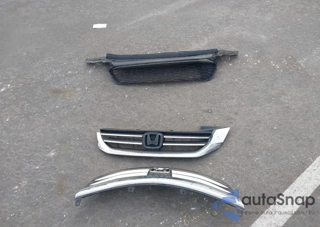 1HGCP2F76BA035973: 44282736