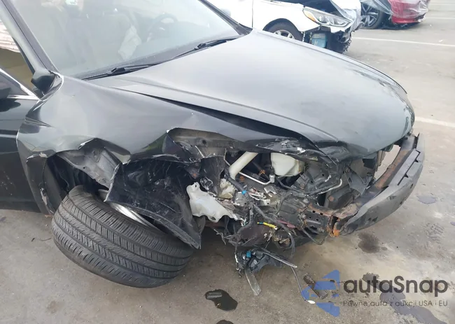 1HGCP2F76BA035973: 44282736