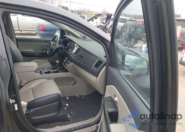 KNDMB5C13K6542691: 44282853