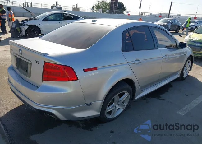 19UUA66226A039607: 44282865