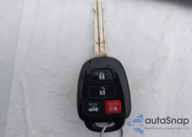 2T1BURHE8JC050895: 44282944