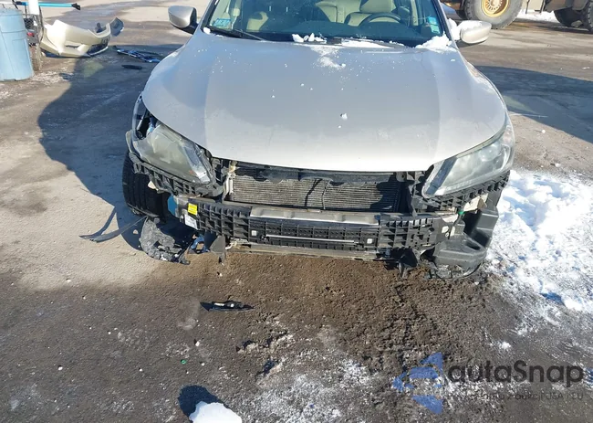 1HGCR2F30FA043869: 44284129