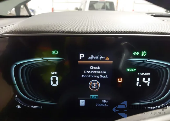 KNDCR3LE8P5057829: 44284157