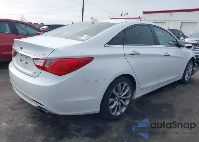 5NPEC4AB8BH221159: 44284179