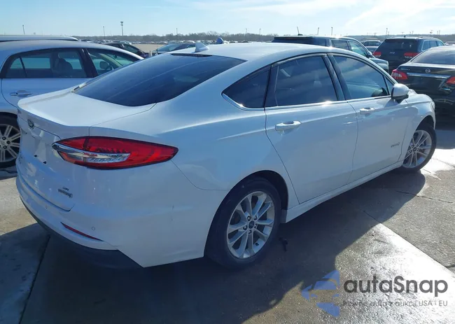 3FA6P0LUXKR102158: 44284360