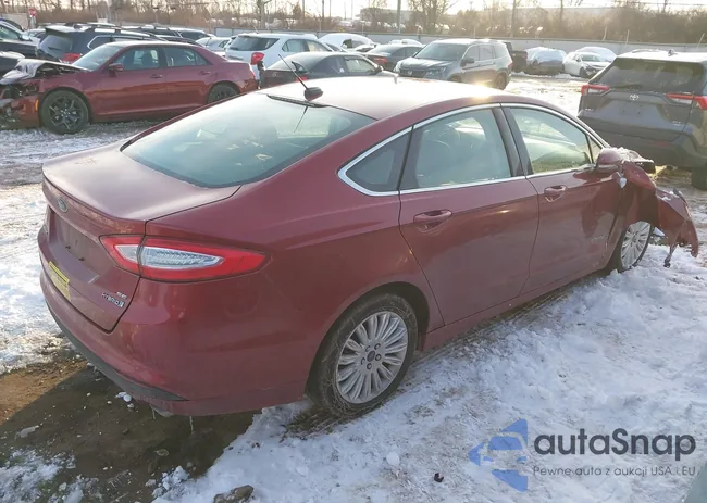 3FA6P0LU2GR171207: 44284551