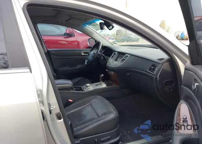 KMHGC4DE5AU093719: 44284571