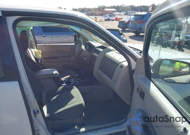 1FMCU0C75BKB02309: 44284611