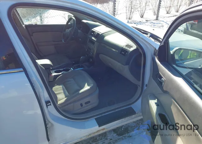 3FAHP0JGXBR273482: 44283695