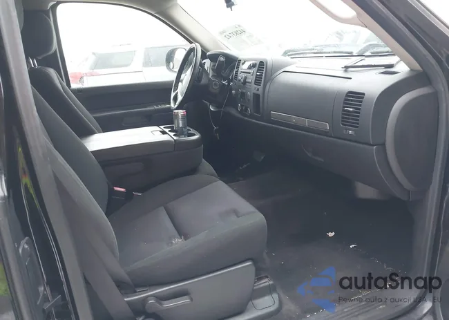 1GCSKSE35AZ276544: 44283742