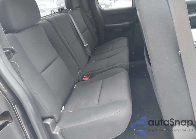 1GCSKSE35AZ276544: 44283742