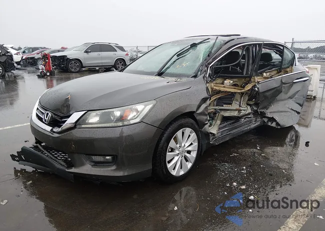 1HGCR2F83FA100304: 44283751