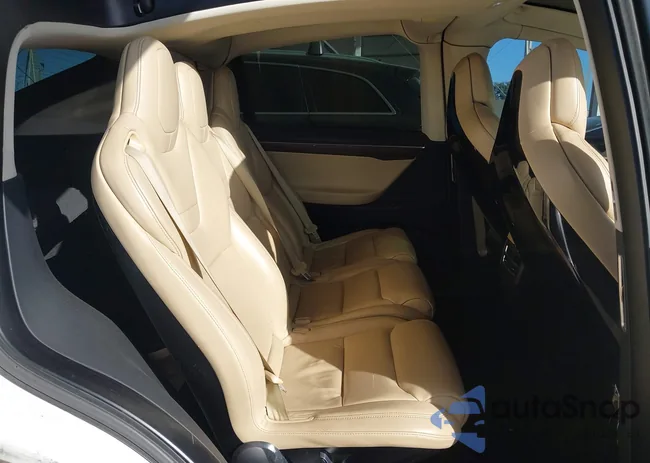 5YJXCAE21GF009999: 44283971