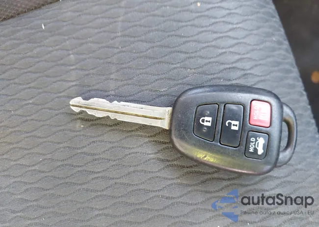 2T1BURHE4JC995164: 44284044