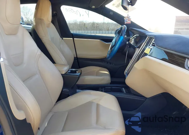 5YJSA1E23GF128461: 44285069