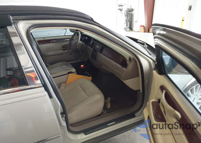 1LNHM81W55Y611266: 44285115