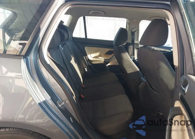 3VWPZ7AJ2BM688696: 44285179