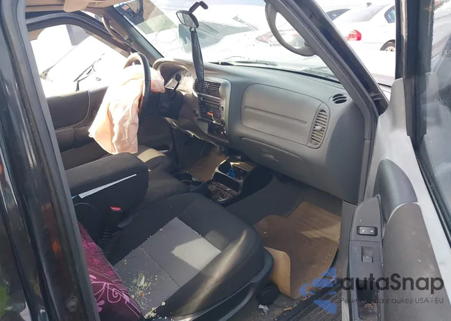 1FTYR14E49PA69086: 44285183