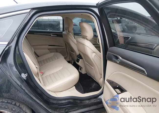 3FA6P0HD6ER296183: 44285263