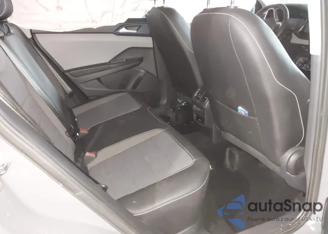 3VVVX7B2XRM018445: 44285281