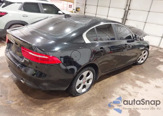 SAJAR4FX0JCP39263: 44285296