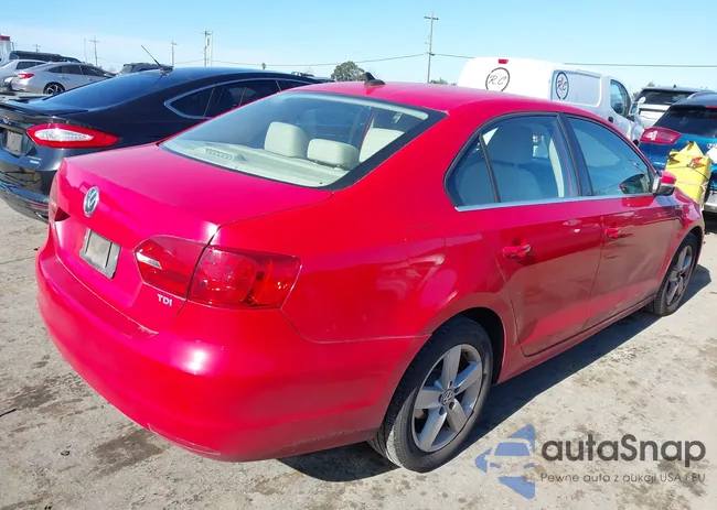 3VWLL7AJ8DM359391: 44285436