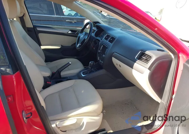 3VWLL7AJ8DM359391: 44285436