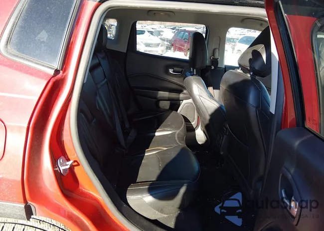 3C4NJDCB6KT689006: 44285551